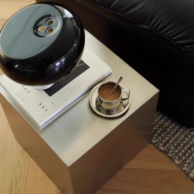 Italian Stainless Steel Side T - Desk Setup Minimalist recension och pris