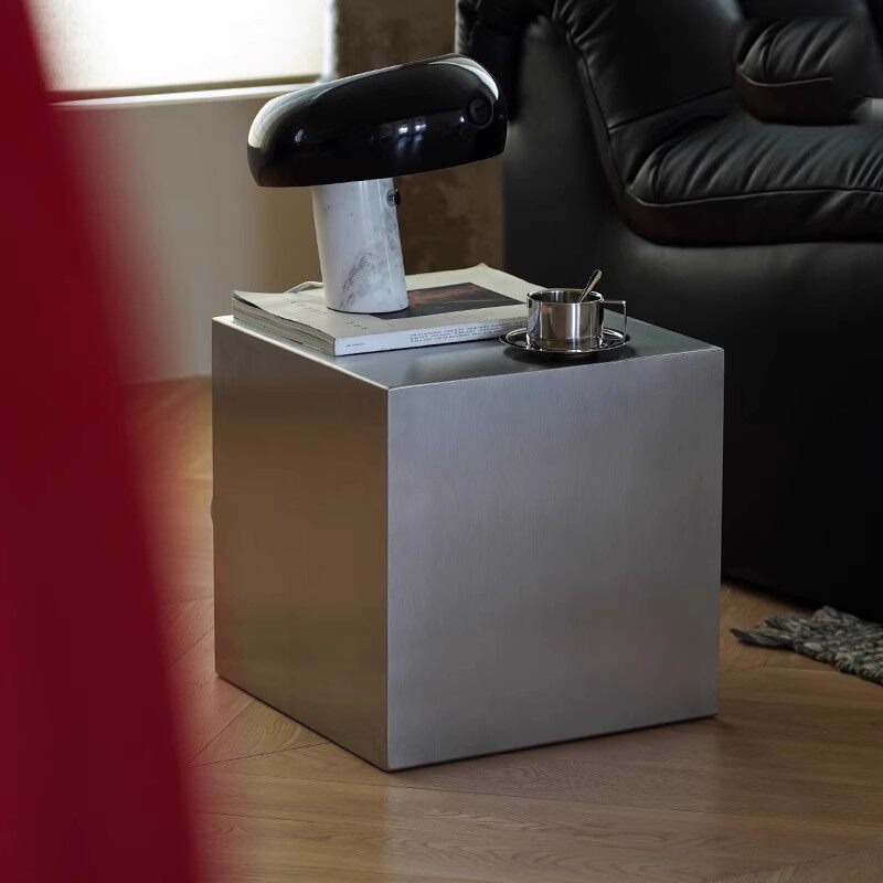 Italian Stainless Steel Side T - Desk Setup Minimalist recension och pris